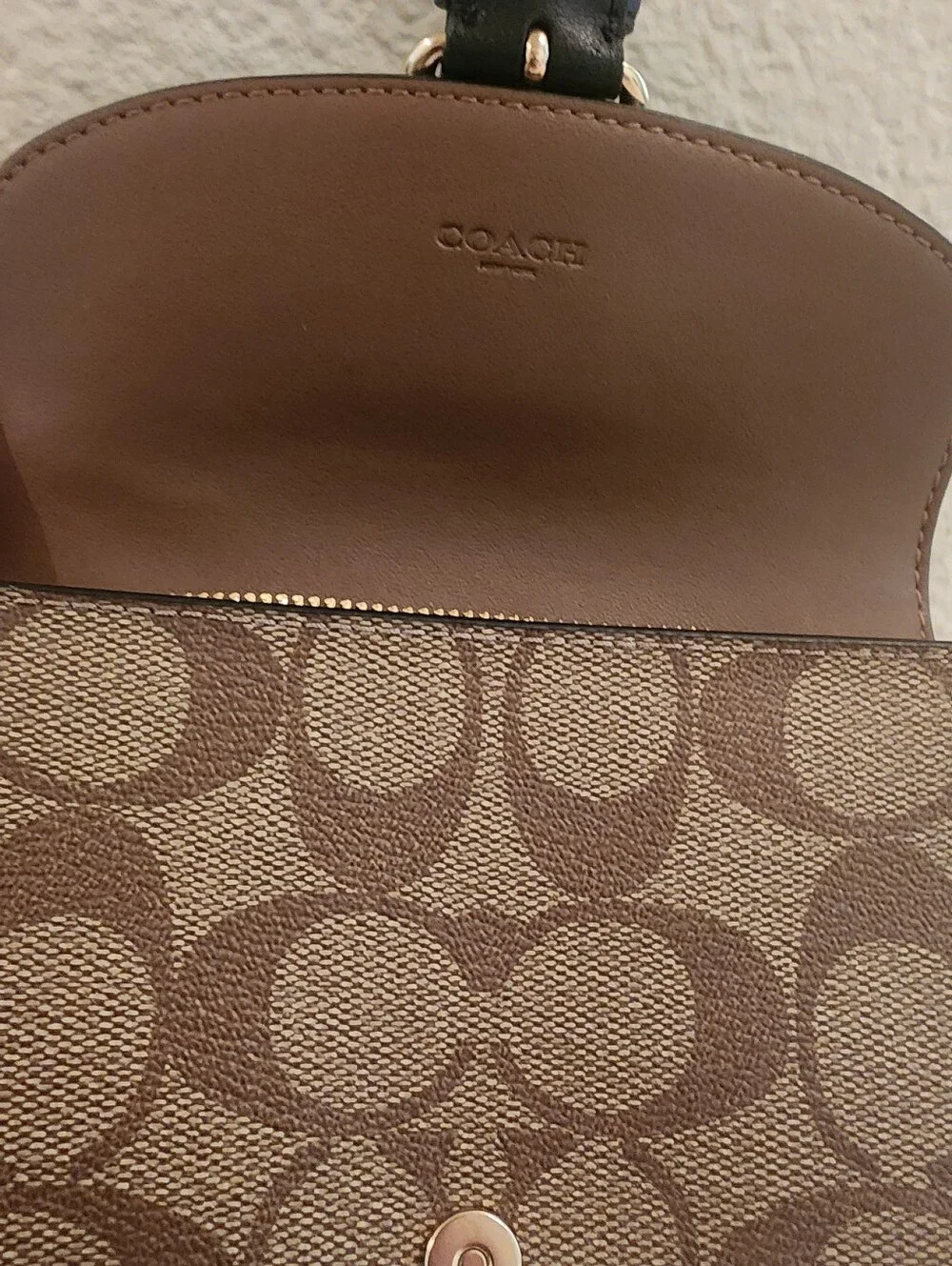 Coach C6897 Kleo Wallet Blocked Signature Canvas Khaki Brown Multi      Like New